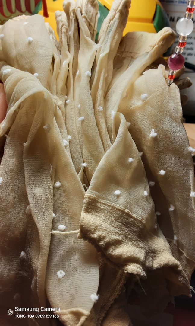 giao hàng không đúng như hình mẫu. hình mẫu vớ loại dày, giao loại mỏng.