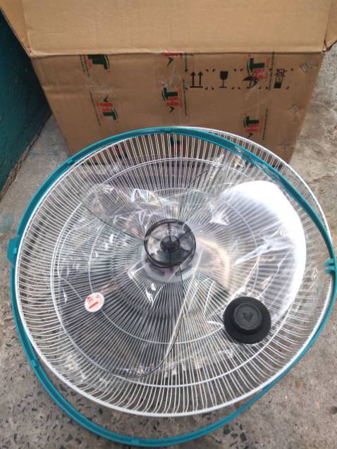 Trả tiền để nhận sản phẩm bị bể thì không vui vẻ tí nào, hy vọng Cửa hàng lưu tâm cho sản phầm của mình khi đến tay khách hàng. Trả tiền để nhận sản phẩm bị bể thì không vui vẻ tí nào, hy vọng Cửa hàng lưu tâm cho sản phầm của mình khi đến tay khách hàng.