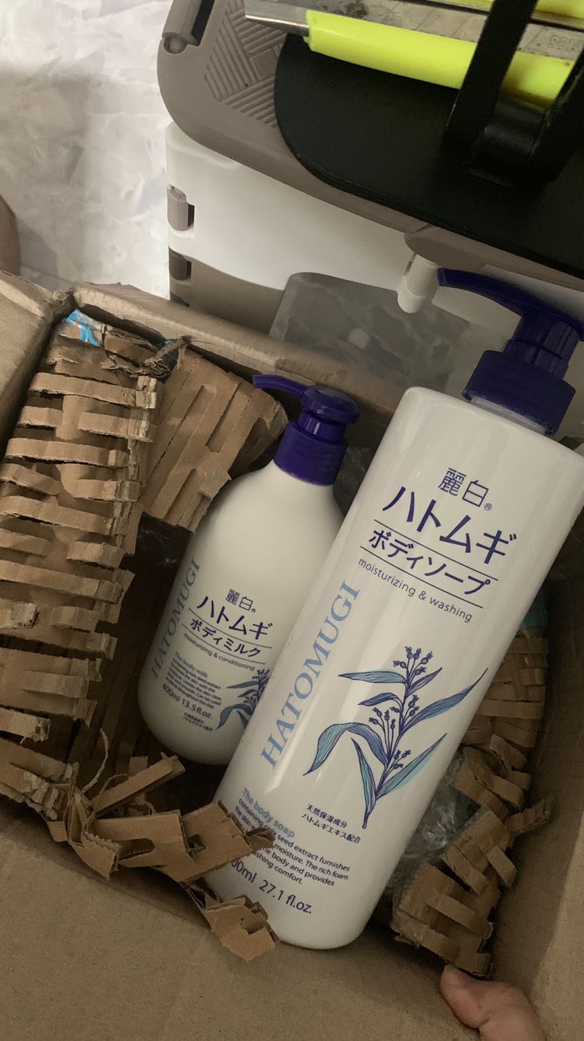 Sản phẩm tốt trong tầm giá, tôi hài lòng sau khi mua hàng. Giao hàng nhanh và đóng gói cẩn thận. Tôi chia sẻ thêm hình ảnh cho mọi người tham khảo khi mua hàng nhé. Tôi sẽ mua lại lần nữa của shop nếu cần thêm.