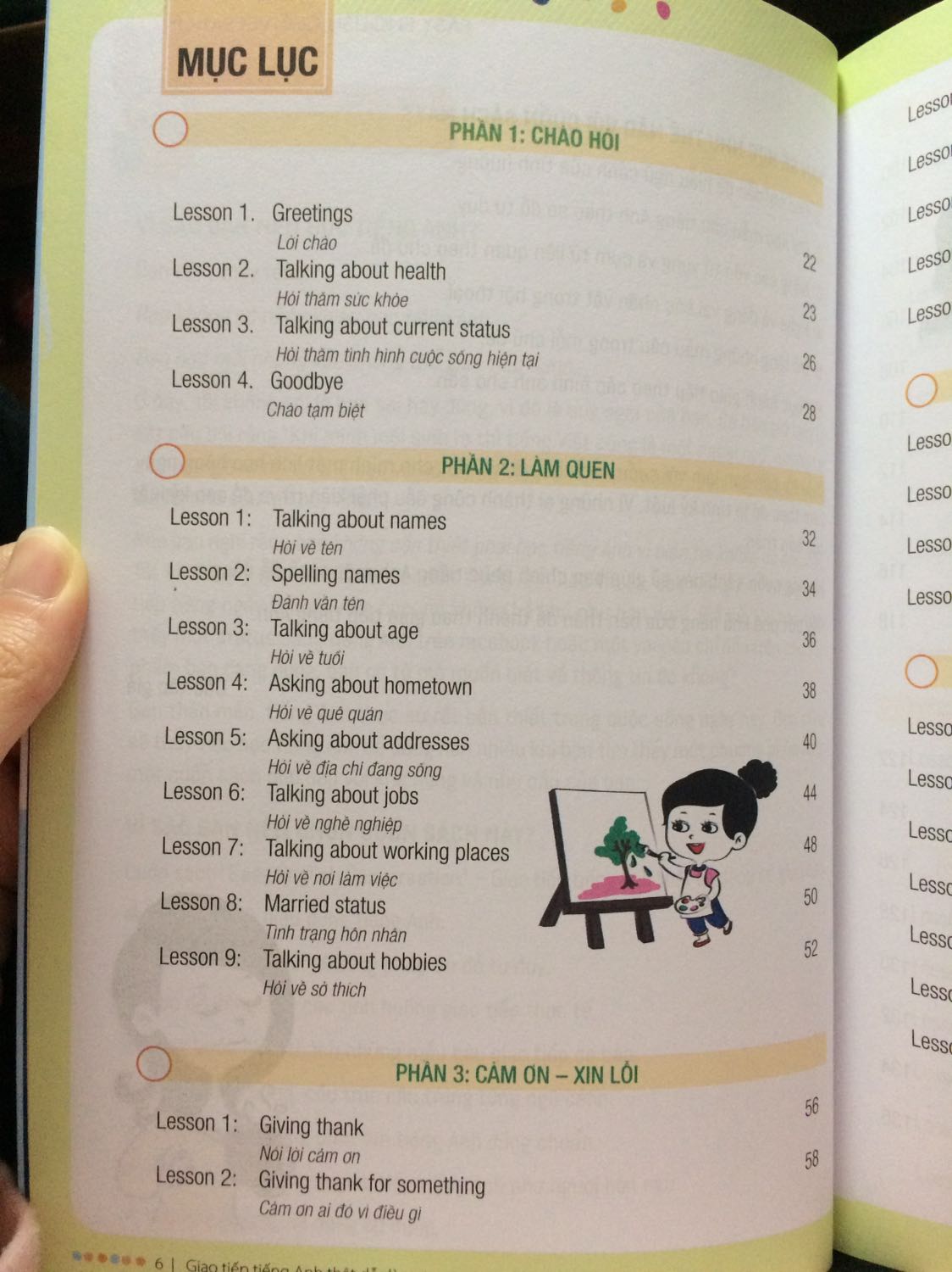 - Về dịch vụ: Mình mua đúng hôm Tiki sale nên giá rất rẻ. Tiki giao hàng nhanh, đúng 2 hôm là đến nơi rồi. Sách được đóng gói khá cẩn thận.
- Về sản phẩm: Bìa sách được thiết kế rất đẹp, hài hoà với tông màu xanh dương chủ đạo. Sách được chia làm nhiều phần với các chủ đề khác nhau. Trong sách có nhiều hình minh hoạ màu sắc và sơ đồ tư duy tạo cảm hứng học tập. Các nội dung trong sách hầu hết đều ở mức cơ bản, phù hợp với các bạn mới bắt đầu học hoặc bị mất gốc Tiếng Anh.