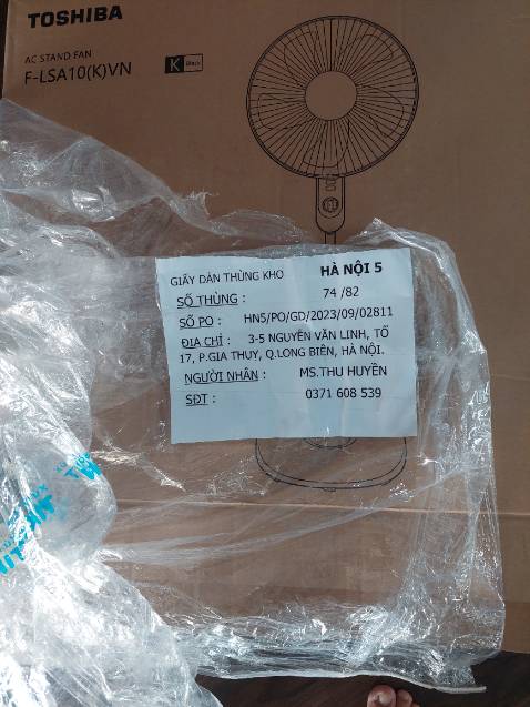 Giao hàng thiếu ốc vít bắt chân đế, thiếu điều khiển.