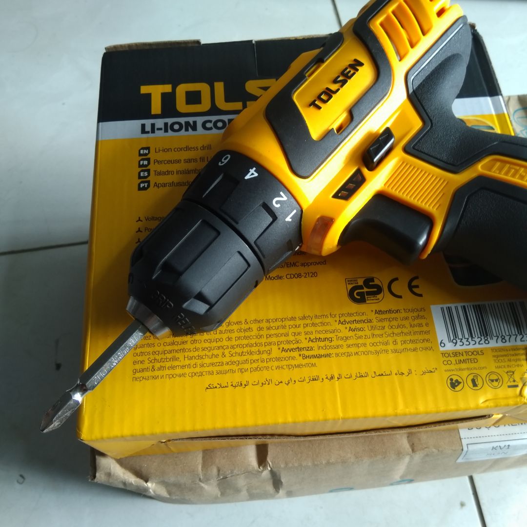 Hàng tốt nhất trong phân khúc giá. Máy rất chắc và mạnh. Bắt vít ok. khoan tường 6li bình thường. Có điều lần nàu tiki giao hơi lâu(như không có hàng sẵn)