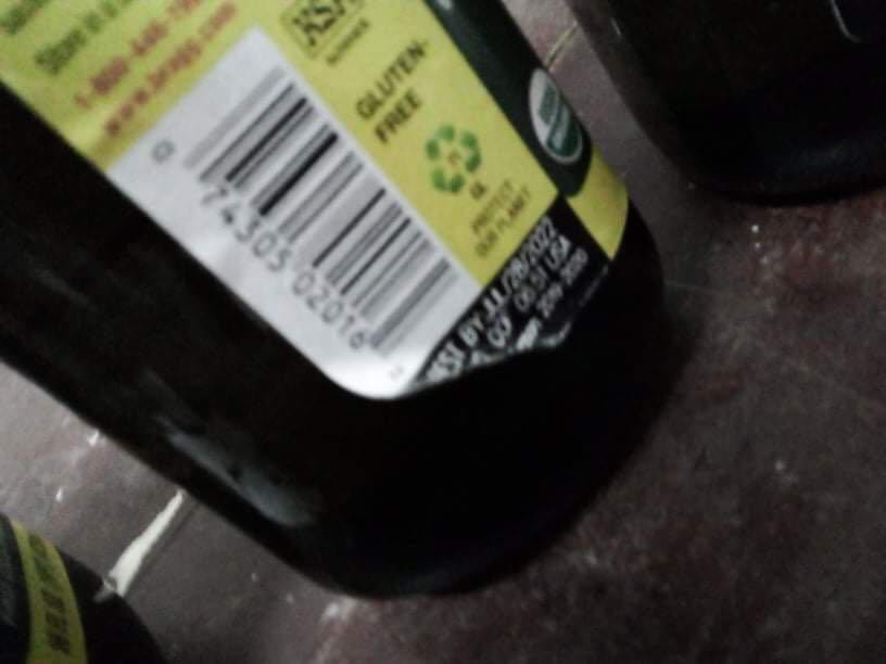 Cảm ơn tiki đã giao hàng nhanh chóng. 
Tôi chưa thực sự hài lòng về sản phẩm này, tem dán ngoài bị bong tróc và không cân xứng. Tôi lo ngại sản phẩm không đảm bảo chất lượng nên chưa dám sữ dụng. Mong tiki sớm phản hồi. Xin cảm ơn!