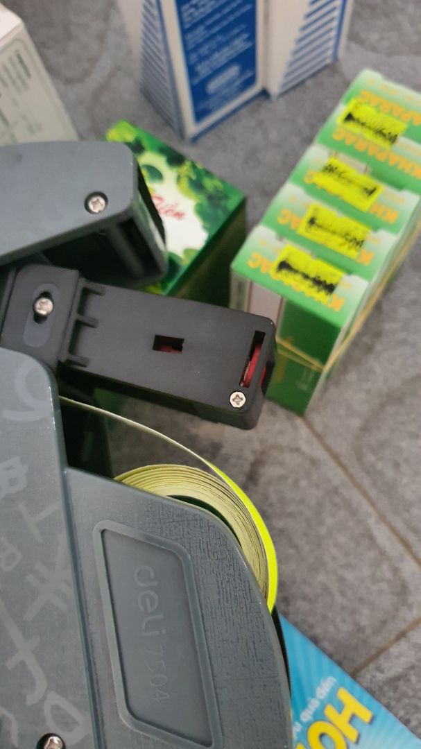 máy xài rất tệ. Bấm nhòa mực k thấy chữ.