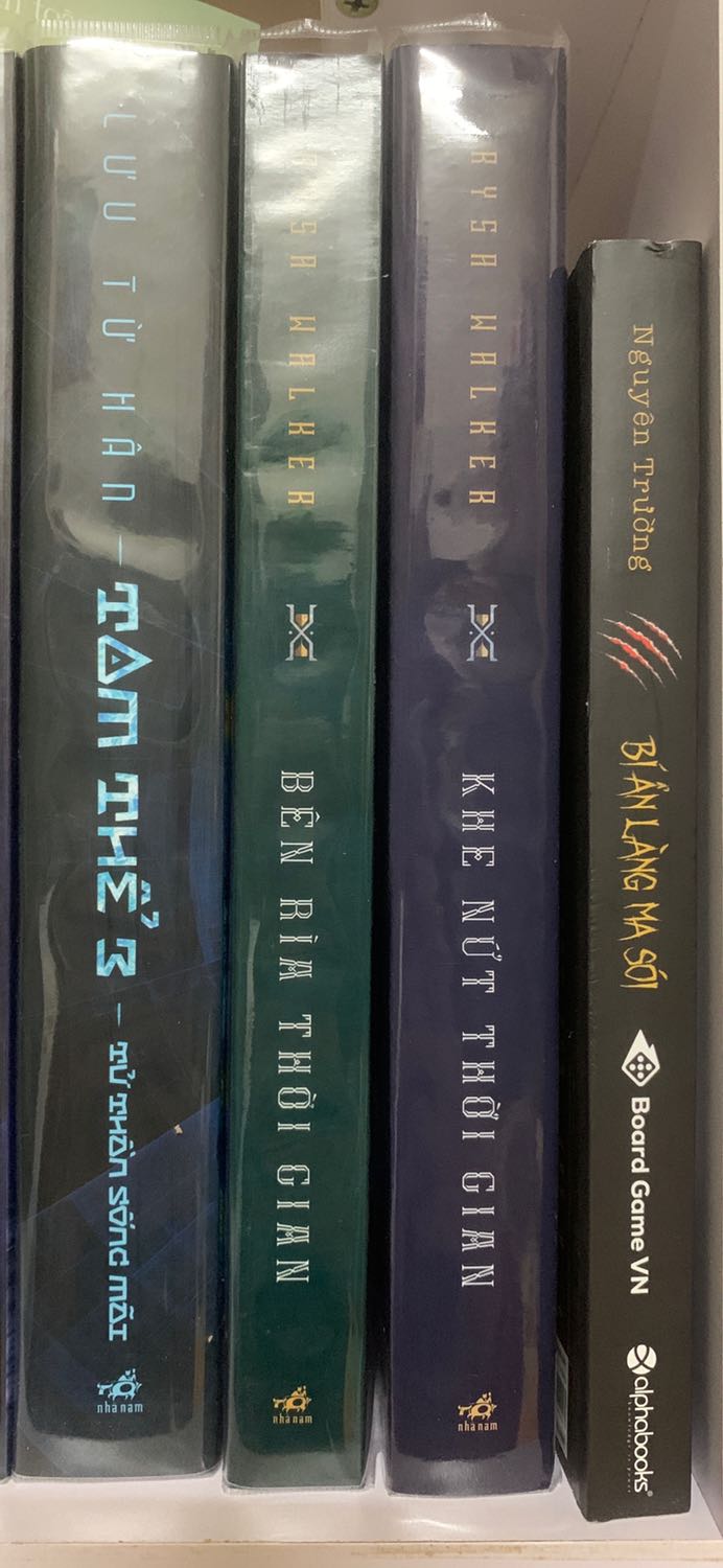 Tiki giao hàng nhanh, bọc hàng thì vẫn sơn sài như thế may mà sách k bị lsao