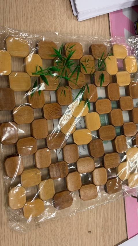 Giao đúng và đủ hàng, chất lượng sản phẩm ok , vừa sang trọng vừa đẹp. Đáng mua *-*