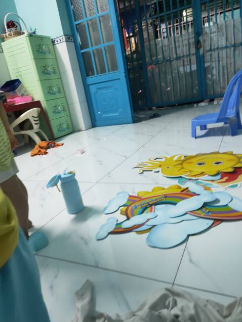 giao đungds thời gian. quà tặng là cái bình nc siêu xinh và dễ thương nè. giao đungds thời gian. quà tặng là cái bình nc siêu xinh và dễ thương nè.