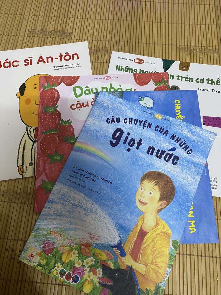 cuốn này con thích được cô kể cho trên trươdng nên mẹ mua cho con 1 cuốn về nhà đọc thêm