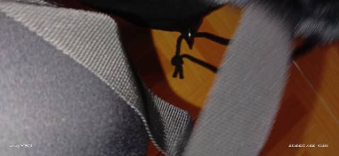 Giỏ nhìn chắc chắn,trong túi cí giấy thơm cầm lên thấy đã đã. Vải dù bố nên hơi cứng mình ưng chất vải mềm nhiều hơn nhưng thôi thế thấy cũng ổn vì ưng nhất bên trong có khoá kéo có thể bỏ tiền hoặc điện thoại ok bên ngoài cũng có ngăn lớn có khoá kéo.