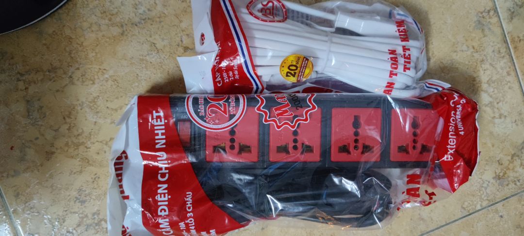 Hàng Điện Quang chất lượng tốt nên mình luôn tin dùng. Giá cũng tốt, giao hàng nhanh