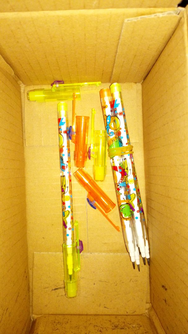 Sản phẩm đẹp, giao không nhanh lắm nhưng mà thôi cũng kệ ( đợt này mình mua còn được tặng kèm quà nữa nên bỏ qua nha)