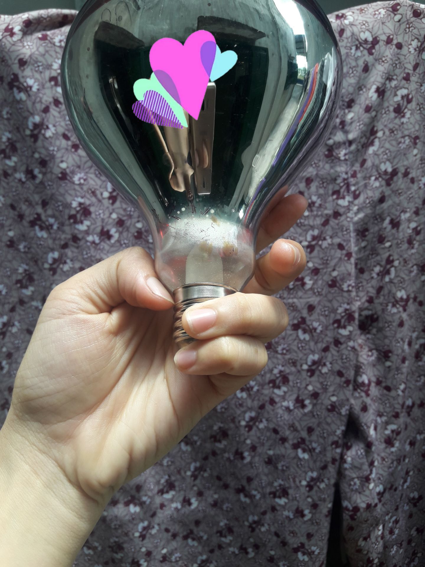 Tôi đã nhận đc hàng nhưng bóng đèn bị hư dây tóc. Tôi cần đổi lại gấp để chiếu đèn cho người nhà hay lên cơn ớn lạnh. Nhà cung cấp vui lòng đổi lại sớm sớm giùm