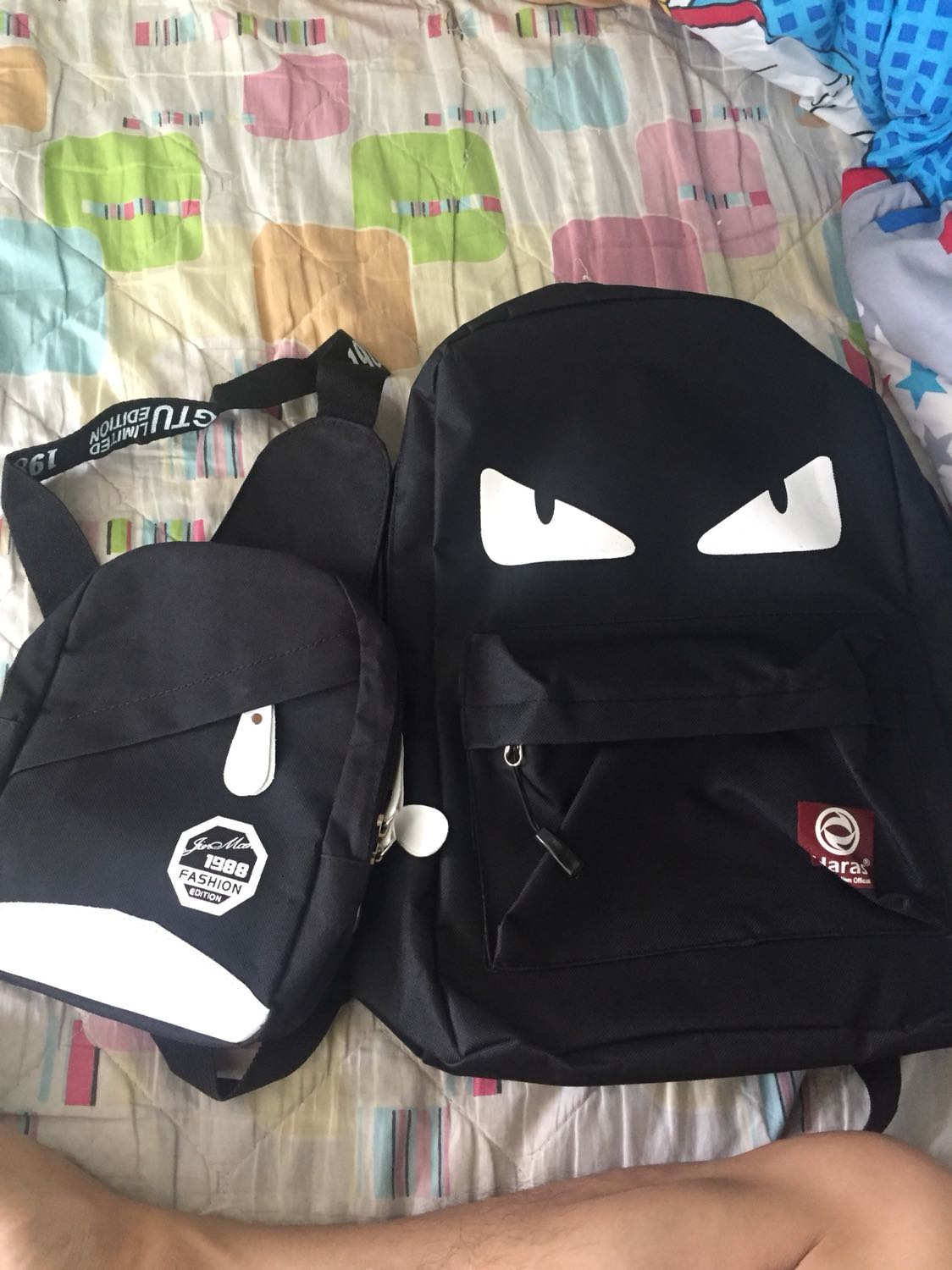 Chất lượng khá là ok với mức giá. Đúng kiểu dáng đã đặt. Em cho 4 sao còn sao thứ 5 là em đánh giá đội ngũ giao hàng tốt và rất nhanh chóng. Đặt hàng thứ 2 hẹn thứ 6 lấy mà thứ 4 đax có hàng. Em rất cramr ơn shop ạ