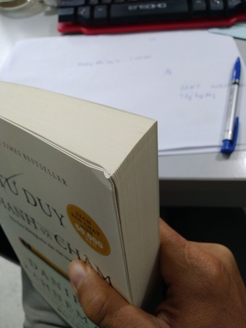 nội dung thì chưa đọc nên mìn review sau.  giao hàng của tiki thì rất nhanh. hôm nay đặt hôm sau là có. Nhưng phần đóng gói sản phẩm rất tệ. sách không có bọc. bìa sách bẩn. mép sách thì con vênh. Mình cảm thấy sách đã qua dụng. hi vọng tiki liên hệ và đổi cho mình