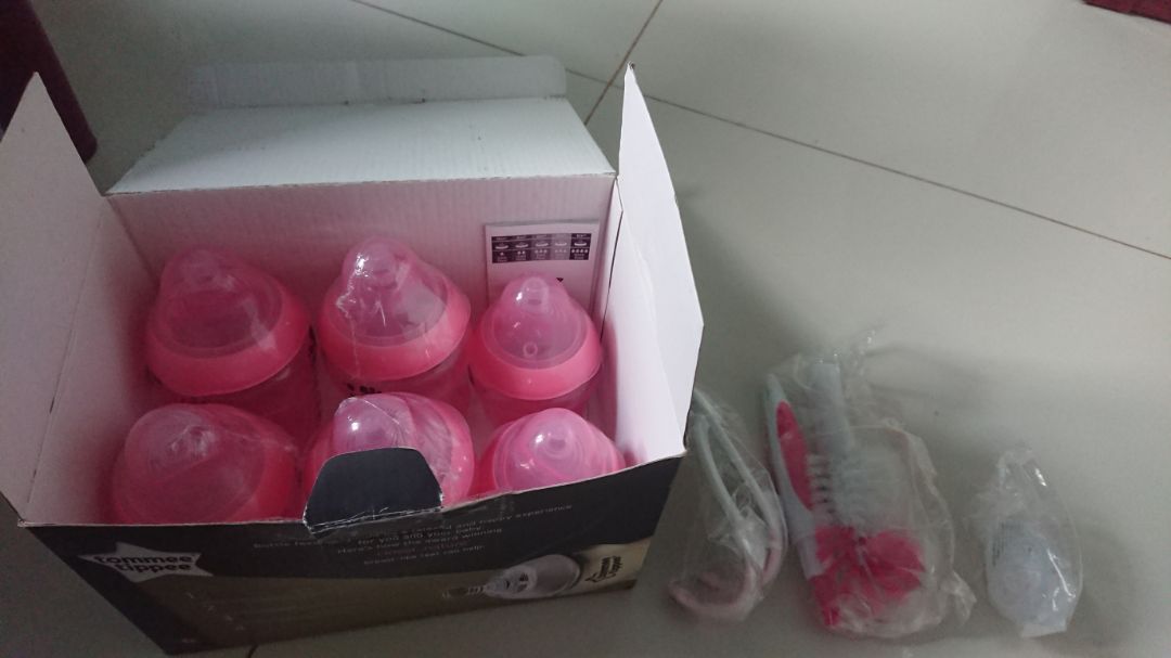 Đẹp lắm nha, dễ cầm. Tiếc là con mình ko hợp tác nên mình chưa sử dụng đến. Mom nào có nhu cầu share lại ko ạ.