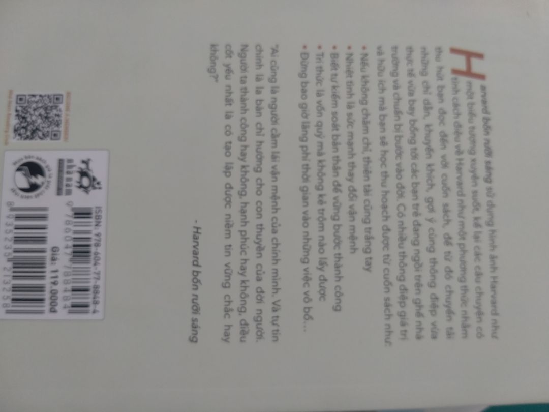Mua tiki nhiều lần mà lần này là không hài lòng nhất. Sách nhìn như sách cũ, không được sách, bị trầy ở bìa trước. Cuốn trước mình mua thì bên ngoài không sao, nhưng đọc tầm 1/5 là bị bung keo hết. Nội dung thì cũng ổn.