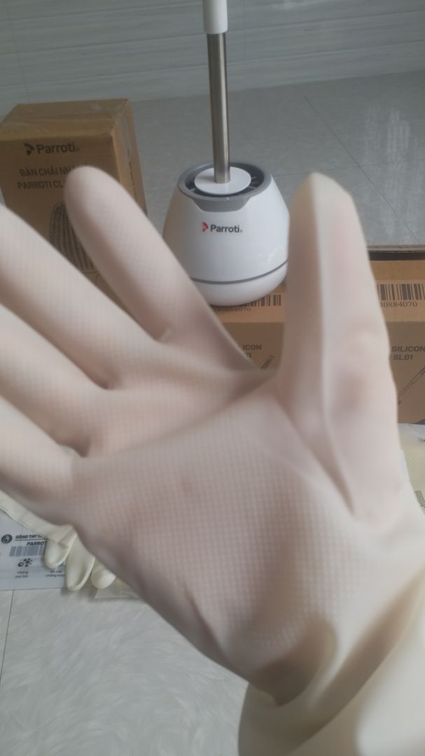 Khăn lau rất mịn và thấm hút, đặc biệt khi lau kính rất sạch không bị vết ố, mờ hay lông của khăn để lại, lau chùi mọi thứ nhẹ nhàng không cần chất tẩy rửa vẫn sạch, hài lòng với tất cả sản phẩm của thương hiệu Parroti, sẽ ủng hộ shop dài lâu về sau này.