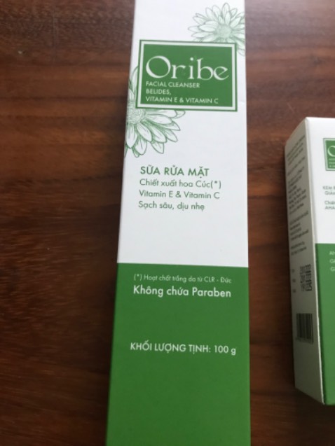 Ok đóng gói cẩn thận và giao hàng nhanh, chăm sóc khách hàng cũng tốt và lịch sự, mình mới sử dụng một lần mà thấy hiệu quả nên sử dụng tiếp lần 2 , mụn mọc lên sứt lên một đêm giảm hẳn vào ngày hôm sau, sang ngày 2 là ức chế xẹp xuống cũng ok lắm. Trị thâm thì cũng cần có thời gian nhưng với khả năng trị mụn thì không sợ thâm nữa