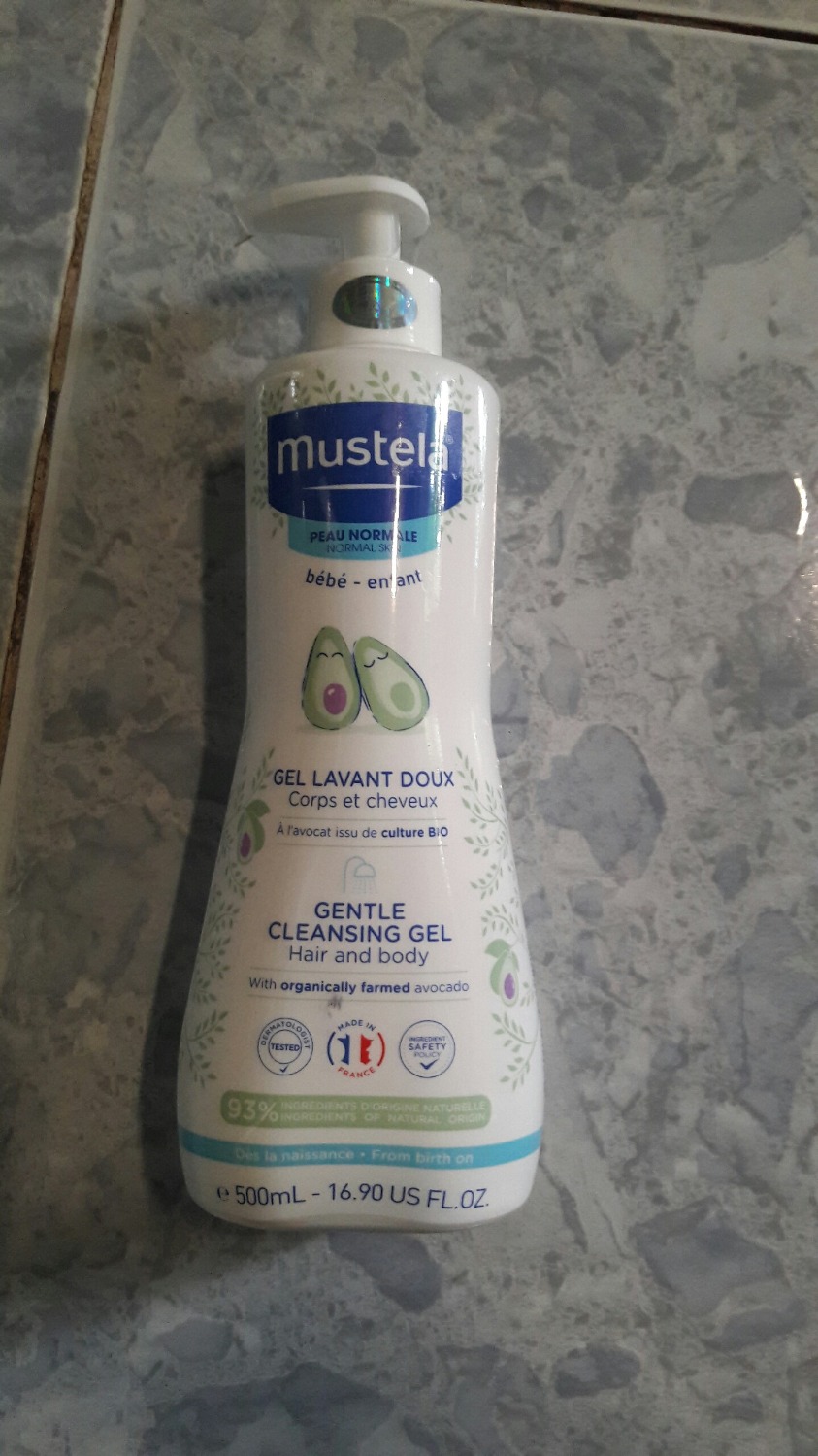 - Sản phẩm tốt, đóng gói kỹ , có bọc túi hơi chống sốc, giao hàng nhanh trước thời hạn.
- Giao sản phẩm không đúng như hình ( giao chai tinh chất bơ- nhà có rồi, muốn mua loại giống như hình), ko hài lòng.