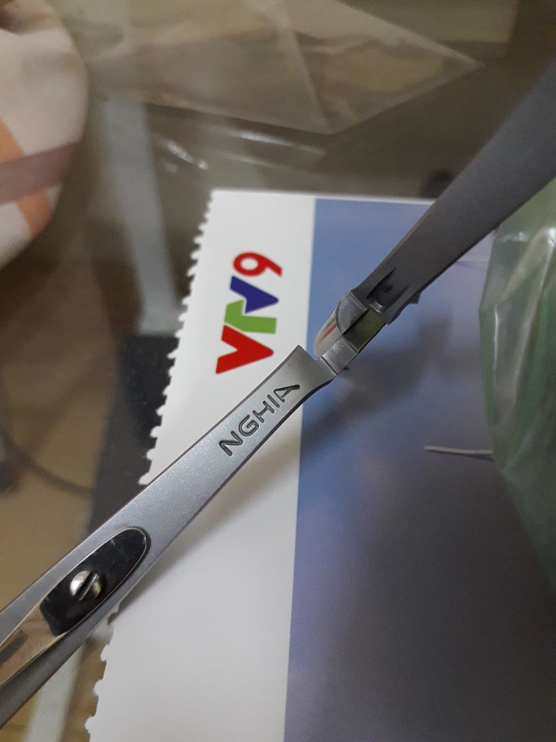 kềm đẹp, không gỉ, tuyệt vời, mọi người nên mua ?