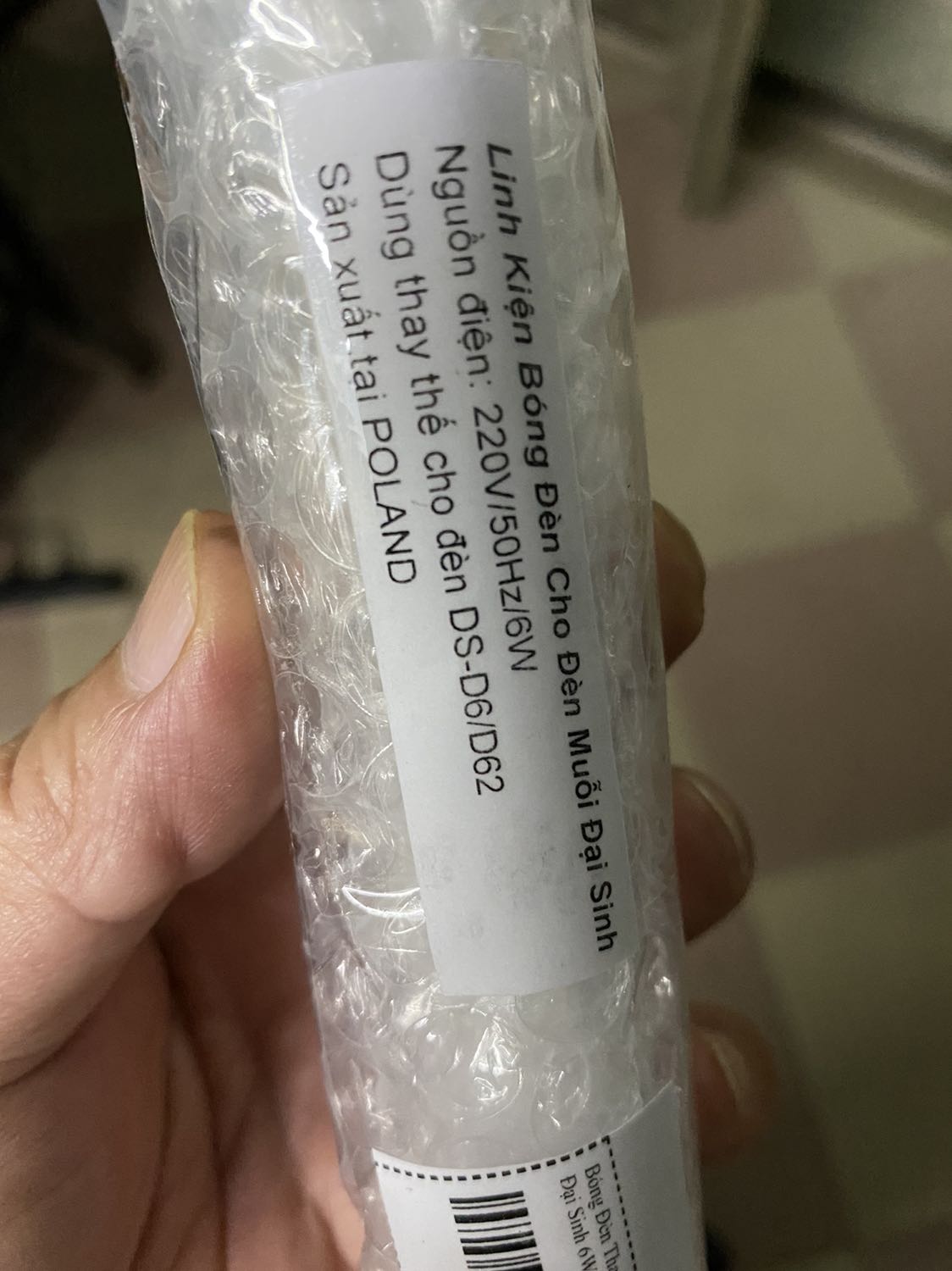 Bóng 6w Philips phù hợp với đèn Đại Sinh. 
Bóng bắt muỗi tốt. Đóng gói chống sốc kỹ lưỡng dù chỉ mua 1 bóng. 
Bóng DaiSinh gần đây bị làm giả rất nhiều, mua bóng Philips yên tâm hơn.