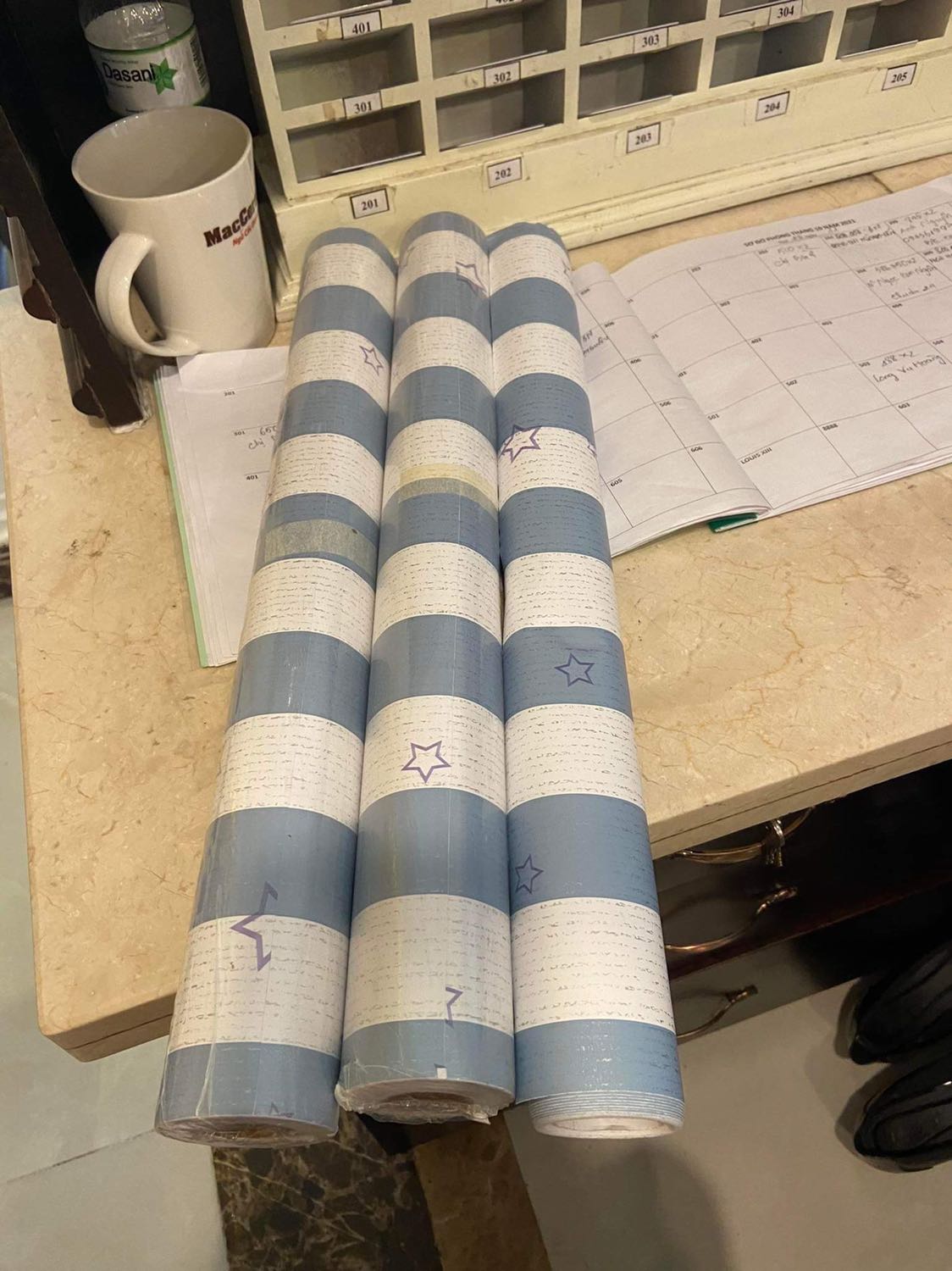 Mình đặt mua shop 5 cuộn nhưng chỉ giao có 3 cuộn
Trong khi trả tiền trước