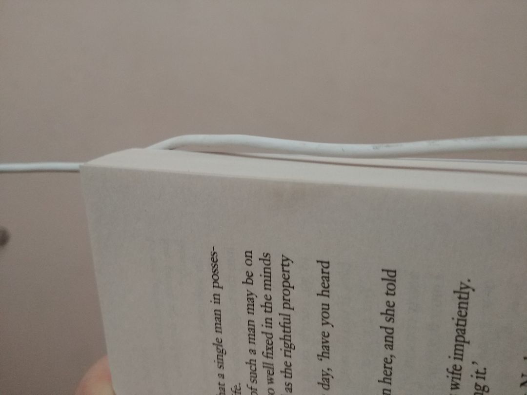 Giao hàng nhanh nhưng sách còn chưa dđược chăm sóc cẩn thận, có nhiều chỗ ở bìa bị lỗi, chữ hơi bé nhưng giá khá rẻ nên chấp nhận được Giao hàng nhanh nhưng sách còn chưa dđược chăm sóc cẩn thận, có nhiều chỗ ở bìa bị lỗi, chữ hơi bé nhưng giá khá rẻ nên chấp nhận được