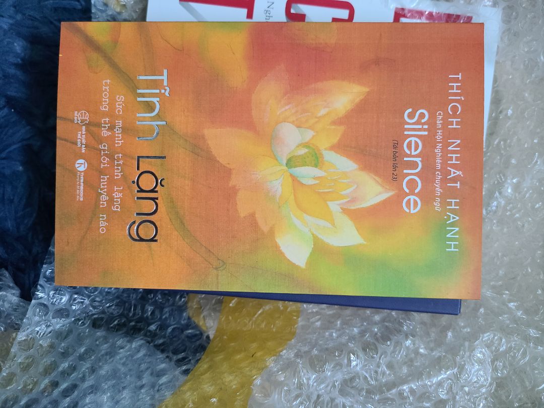 sách mới đẹp, đóng gói cẩn thận. giao hơi lâu