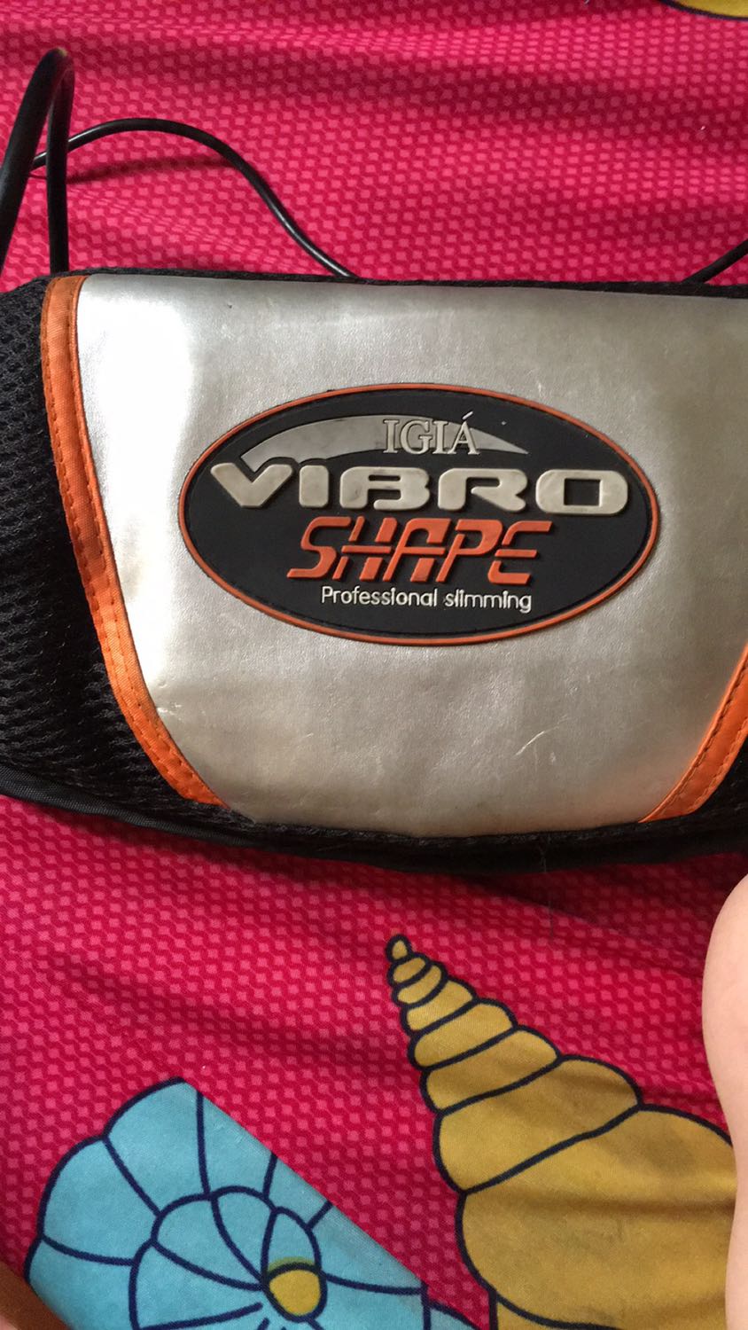 Cực kì cực kì ko hài lòng
Giao sản phẩm cũ, bị trầy nhiều, hàng đã qua sử dụng
Nút điều khiển bị lõm xuống không bấm được, chữ cũng ko rõ ràng
Sử dụng được 5p tắt.
Cực kỳ thật vọng