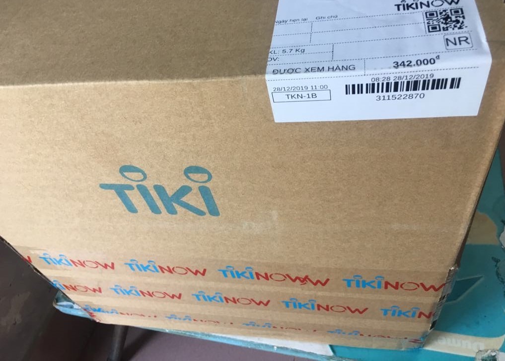 shipper thối lại tiền chưa đủ, chạy đi luôn, thiếu 8,9 ngàn không đáng gọi lại, nhưng thất vọng cách làm việc...