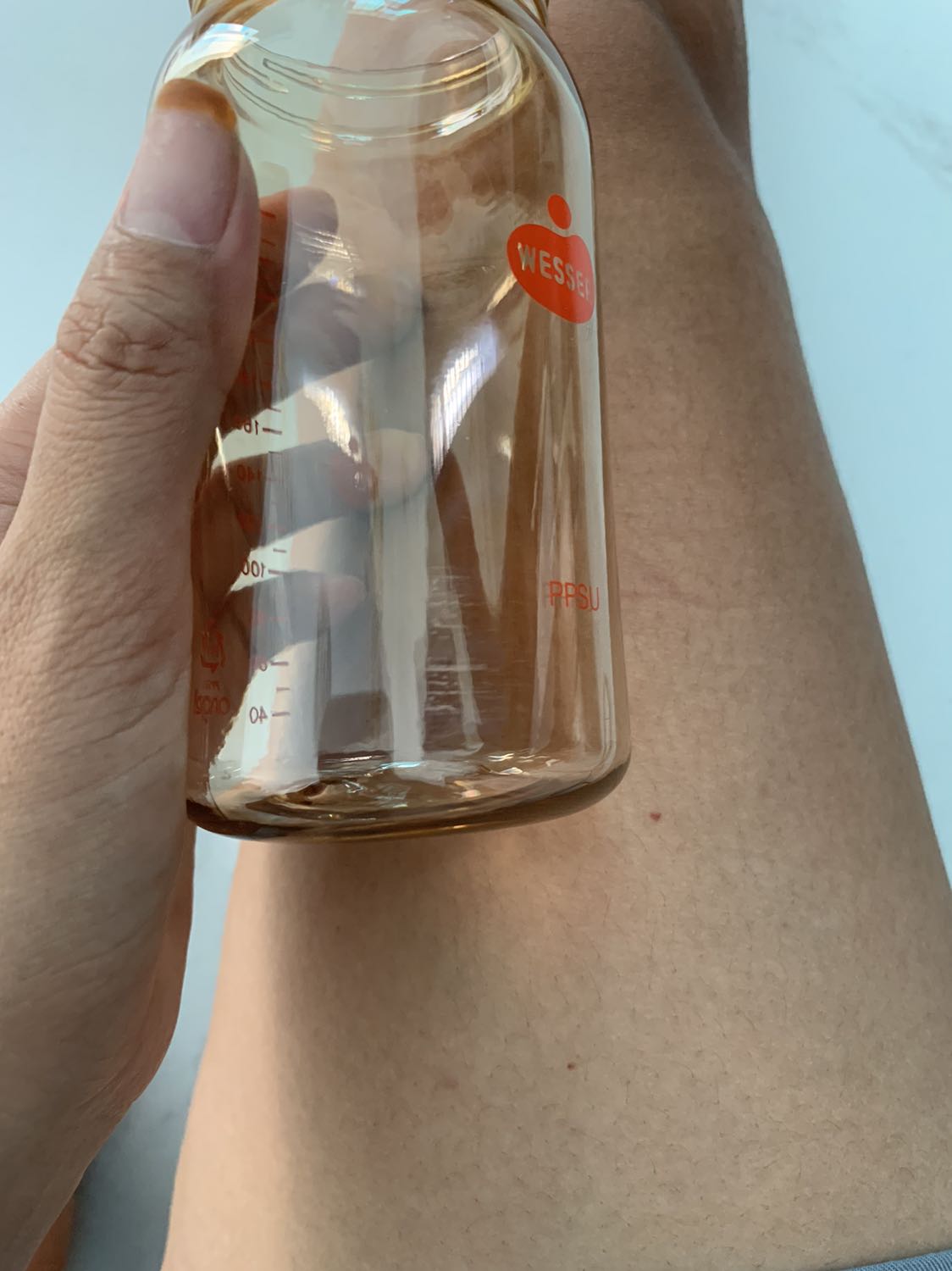 Nhận hàng thất vọng hộp bên ngoài trầy xướt, bình bên trong cũng trầy xướt, cái hộp núm ty thì móp méo
Nhận hàng trước dự kiến 2 ngày Nhận hàng thất vọng hộp bên ngoài trầy xướt, bình bên trong cũng trầy xướt, cái hộp núm ty thì móp méo
Nhận hàng trước dự kiến 2 ngày