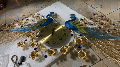 Đồng hồ đẹp lắm nha! Đặt cái này là cái thứ hai rồi ! Tương lai sẽ đặt thêm vài cái để tặng gia đình ..