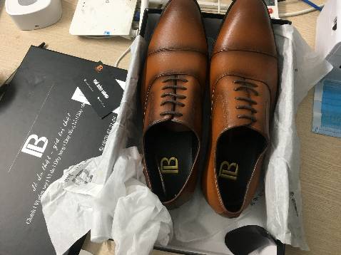 Giá tiền phù hợp , giày đẹp và chắc chắn còn đc tặng quà nữa Thank Shop Giá tiền phù hợp , giày đẹp và chắc chắn còn đc tặng quà nữa Thank Shop