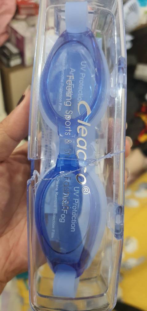 Nhìn đẹp nhưng vẫn bị vô nước. Hộp giao tới bị bể.