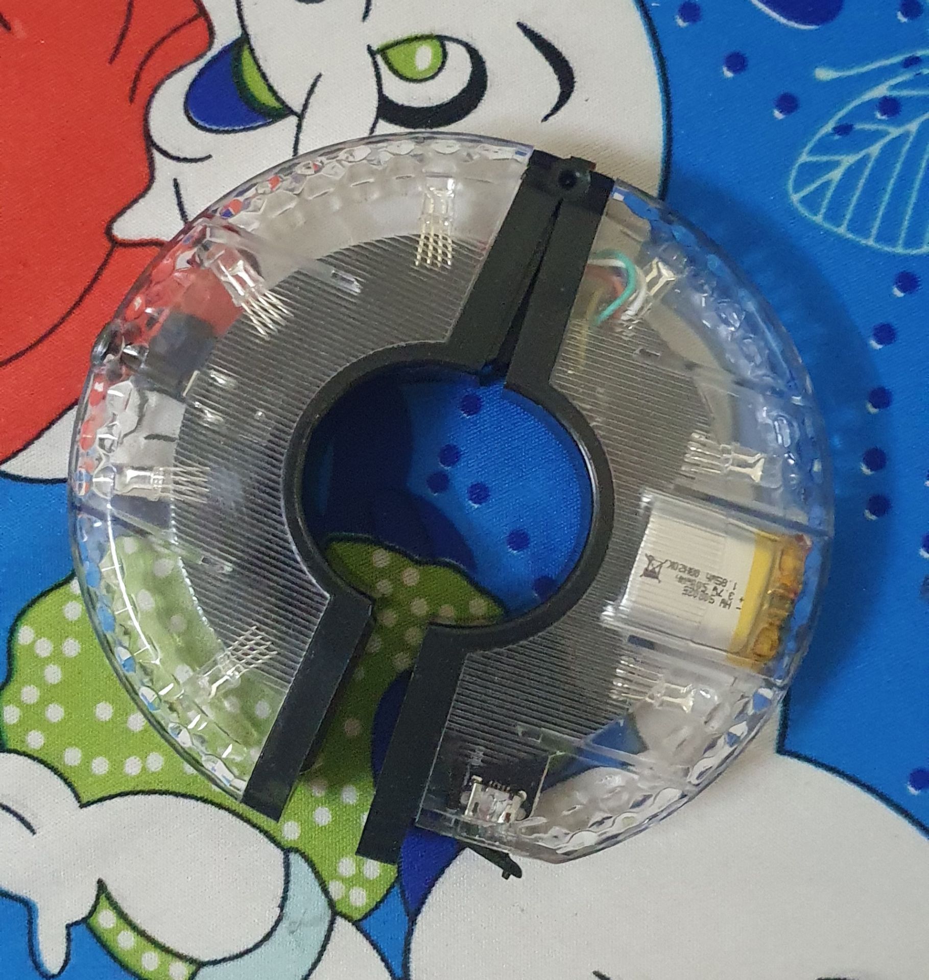 Quá tệ, cắm sạc vào thì 1 cái chân sạc tự gãy. Cái còn lại cũng không sử dụng được như quảng cáo.