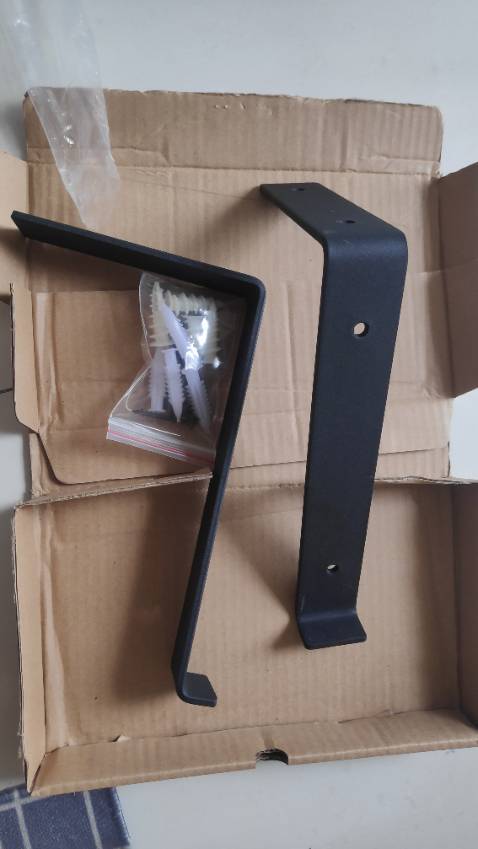 Chất liệu, màu sắc nhìn cứng cáp.. sử dụng ổn
Sản phẩm giao nhanh