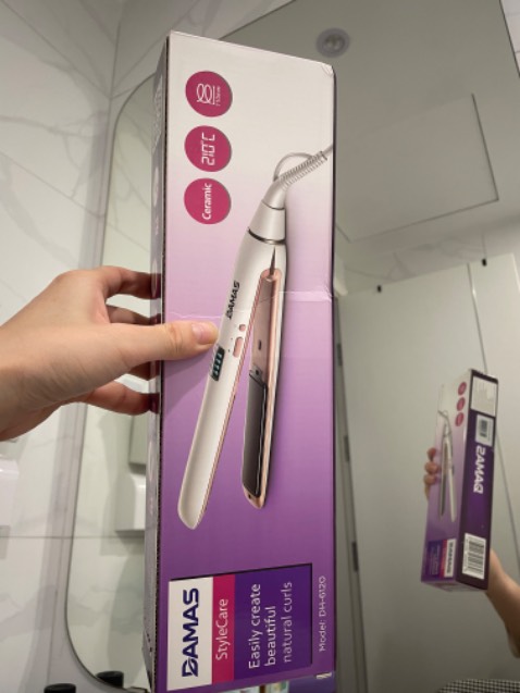 Giao hàng nhanh. Bao bì đẹp. Máy cầm chắc tay.
Tuy nhiên các nút bấm thì hơi bị cứng. Bấm ko được dễ dàng, dễ kẹt.