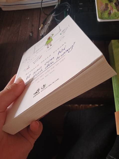 Sách dày cầm chắc tay, chữ in ấn rõ ràng, không bị lỗi, Không được bọc 1 lớp bóng kính riêng như những quyển khác nên trong hộp to hơi xô xát chút. Mới xem qua một lượt chưa đọc nên mình ko biết về nội dung. Giao hàng nhanh, anh shipper rất nhã nhặn