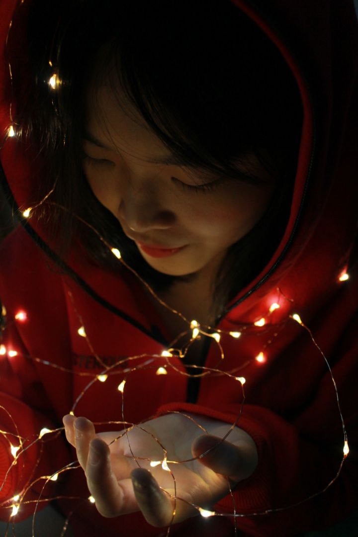 Dây đèn dễ tạo hình, bay màu theo thời gian. Chụp hình lên bắt mắt không biết sử dụng được bảo lâu thôi. Tiki ship nhanh chóng nhận hàng sau click chuột.