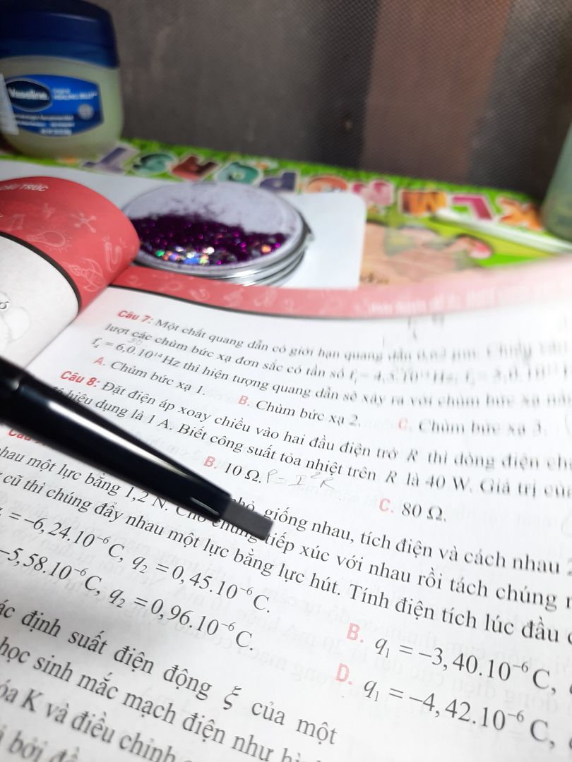 cực kì hài lòng từ chất lượng sp đến đóng gói...cơ mà sao lại bán cho e 2 đầu 2 màu khác nhau như thế này ạ...sao e dùng được ạ