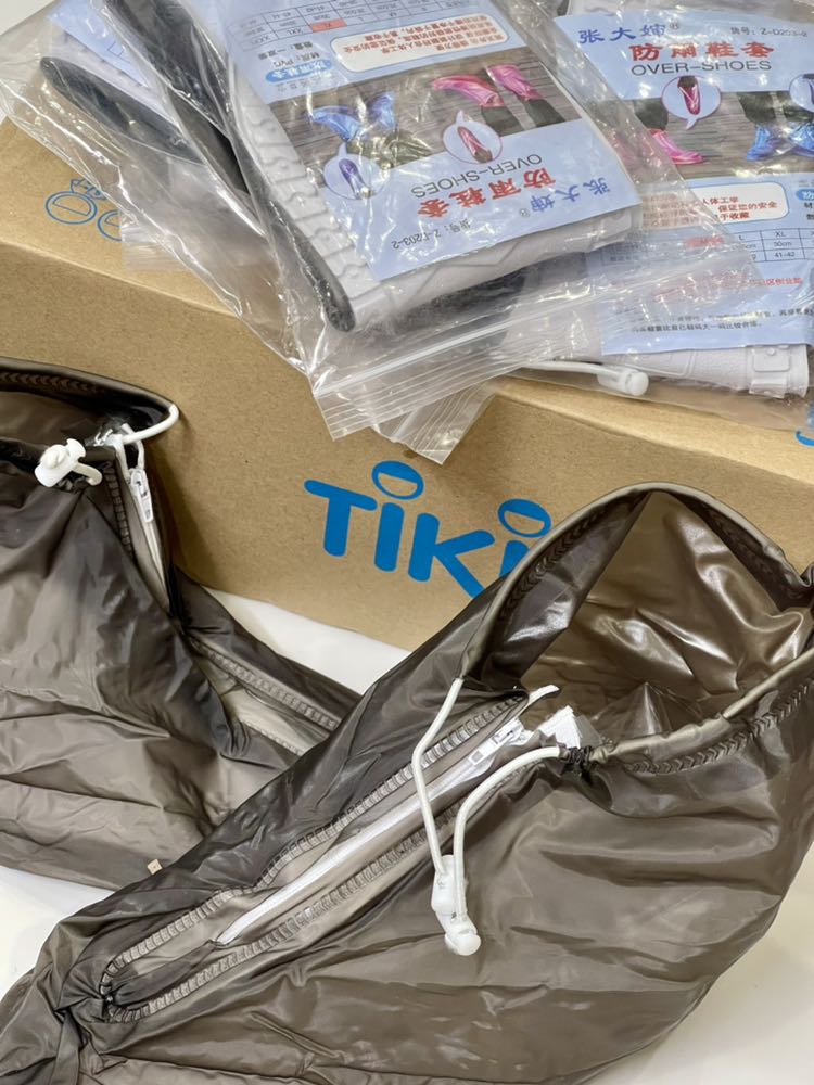 Chất liệu mỏng, bình thường