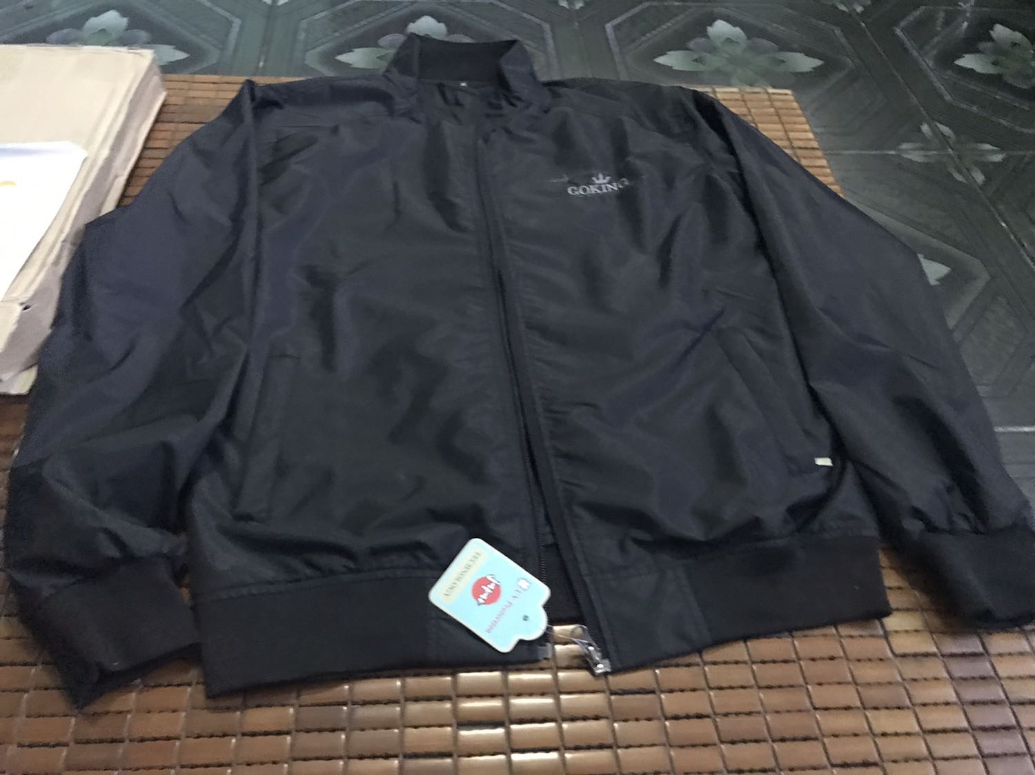 Áo khoác nam cách nhiệt GOKING đẹp lắm. Đường may chắc chắn, vải đẹp. Rất thích! Cảm ơn Shop. Sẽ ủng hộ shop nữa nhé! Mình mua hàng lười nhận xét lắm luôn nhưng áo đẹp, hài lòng nên mình cố gắng nhận xét ủng hộ shop.