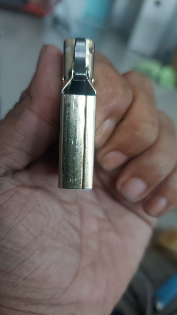 hàng nhái chỗ bánh đá rất lỏng lẻo