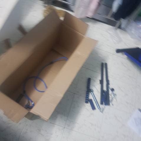 shop ơi, sao giao thiếu cho mình mấy cục mút rồi shop, với lại óc có thiếu k sao mình lắp vô rồi còn vài chỗ k có ốc nè shop..!!!!! nếu bị thiếu thì shop liên hệ gửi thêm giùm mình giúp với nhé...***..!!!