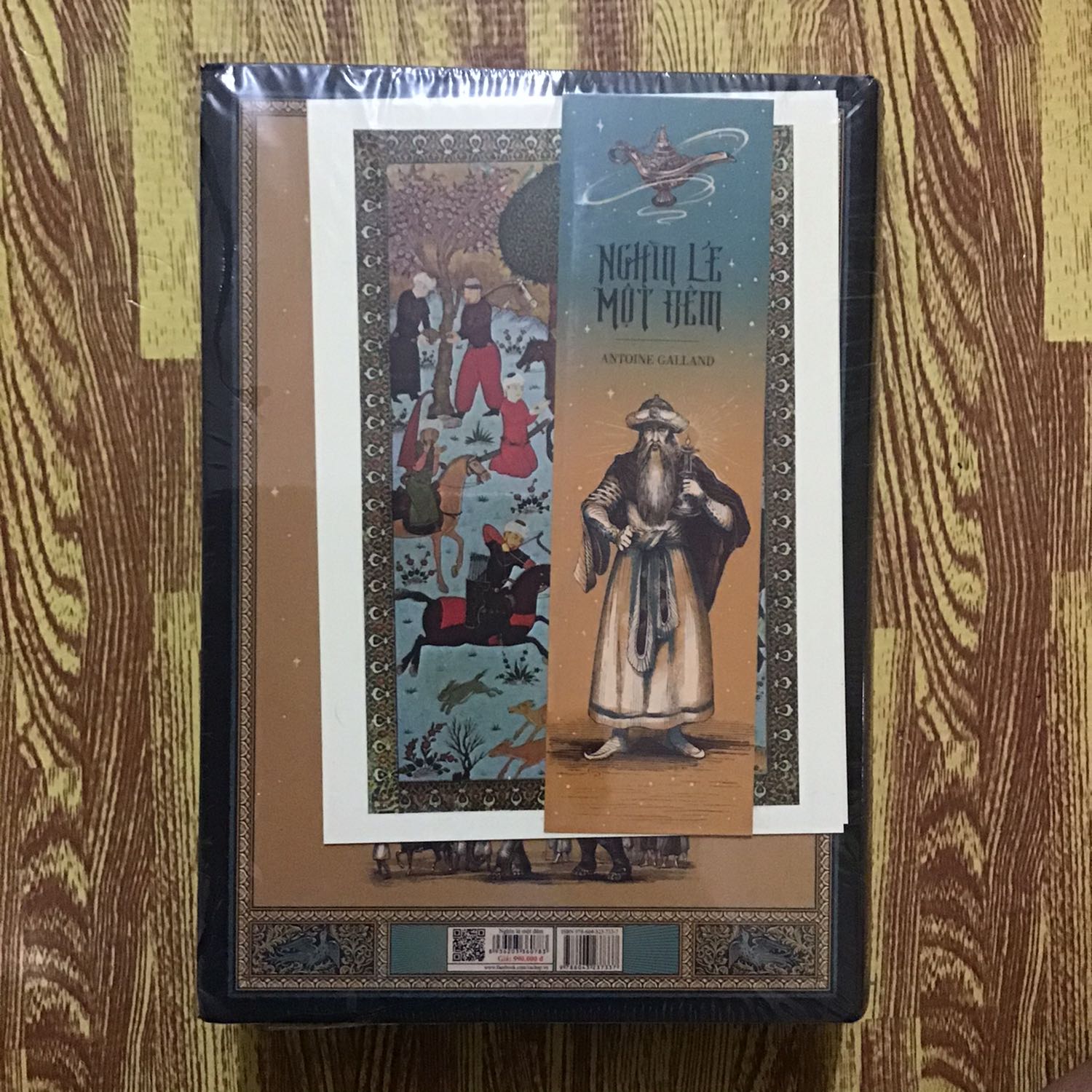 Mua đúng hôm Tikitrading giảm sâu,63% còn 353k . Áp thêm mã shop giảm 30k Tiki cho đơn 299k,mình làm nhiệm vụ hằng ngày có mã giảm 15k/ đơn 250k. Tổng giảm 45k nữa. Ai thanh toán qua ví zalopay,vnpay dịp này còn giảm thêm 10-40k nữa,quá ngon nghẽ cho cuốn sách cả triệu bạc. Giao hàng nhanh,sách nguyên vẹn