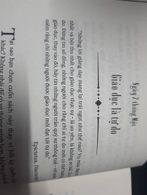 Giao sách đúng hẹn. Mình khá hày lòng về phương diện giao hàng của Tiki. Nội dung sách rất cô đọng khơi gợi rất nhiều vấn đề cho người đọc. Mình thấy khá ổn.