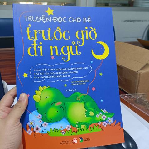 Nội dung hay, chất lượng giấy và màu sắc đẹp, trình bày đẹp! Rất đáng mua