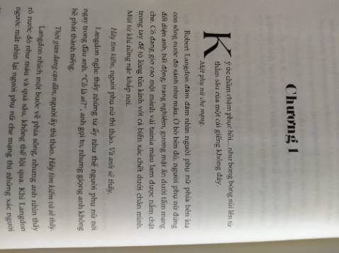 - Về giao hàng: Giao trễ 1 ngày, shipper vẫn được. Chung quy thì vẫn được.
- Về sản phẩm: Sách rất thơm nhưng đóng gói vẫn chưa ổn, sách bị nhăng nhiều chỗ, cũng thật may là không bị rách. Tuy chưa đọc nhưng rất mong đợi chất lượng của tác phẩm.