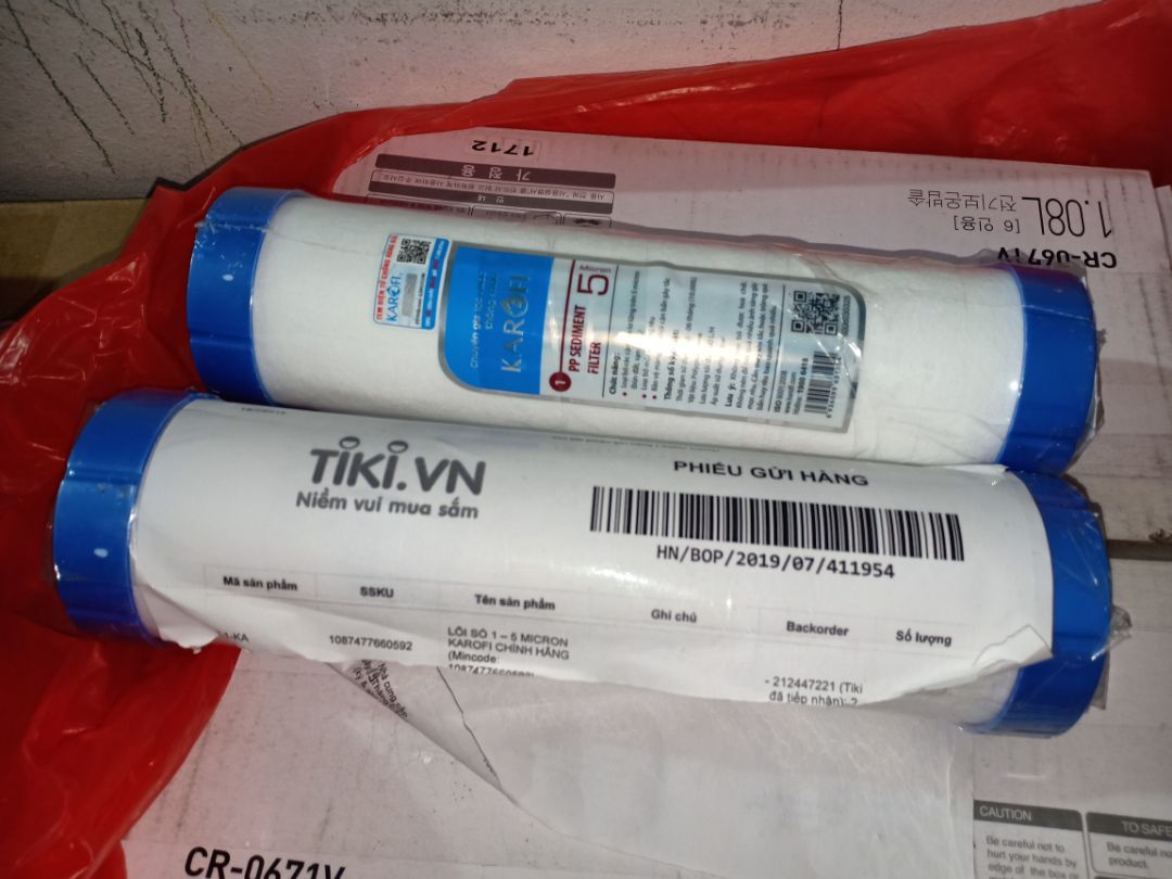 Thấy giá cũng hợp lí nên mình mua luôn hai quả để thay dần. Lắp vào máy chạy ổn và không có vấn đề gì. Đề nghị Shop bổ sung thêm các mặt hàng khác để sau này khách tiện mua hơn. Hôm nọ mình tìm quả lọc RO mà shop không thấy bán.