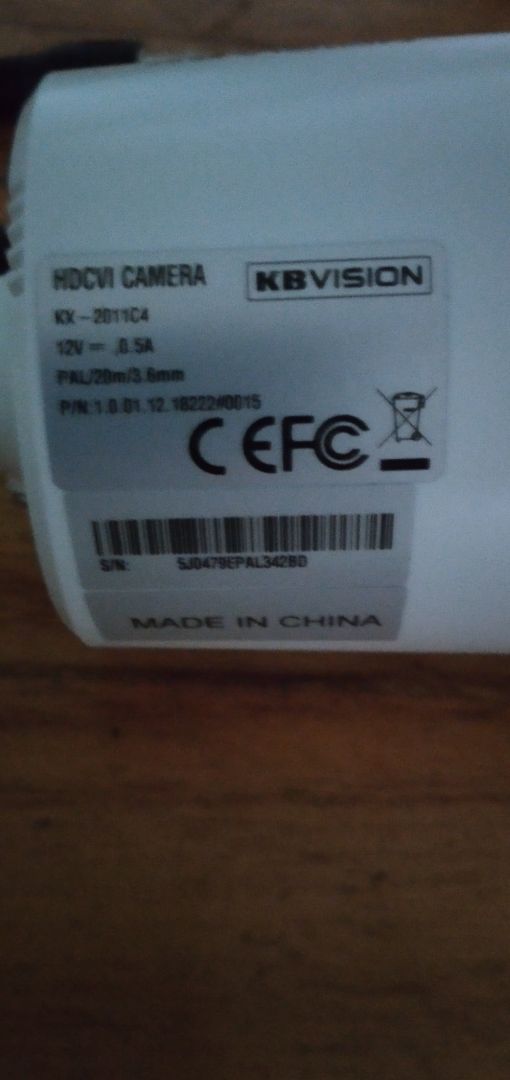 Hôm CN có nhận 1 cái camera lắp bị sọc hình đen k xem đc. Đã thay đổi vị trí hộp nguồn vẫn vậy. Đề nghị shop đổi cái khác.